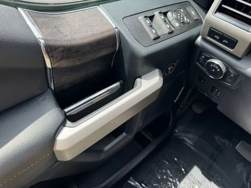 Used 2022 Ford F350 Lariat w/ Lariat Ultimate Package AWD/4WD image 35