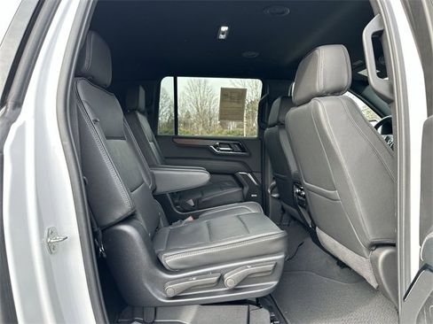 Used 2025 GMC Yukon XL Denali image 25