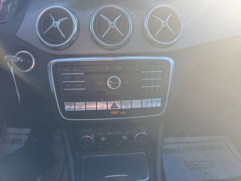 Used 2019 Mercedes-Benz GLA 250 4MATIC image 23