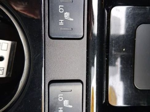 Used 2020 Toyota Prius XLE AWD/4WD image 26
