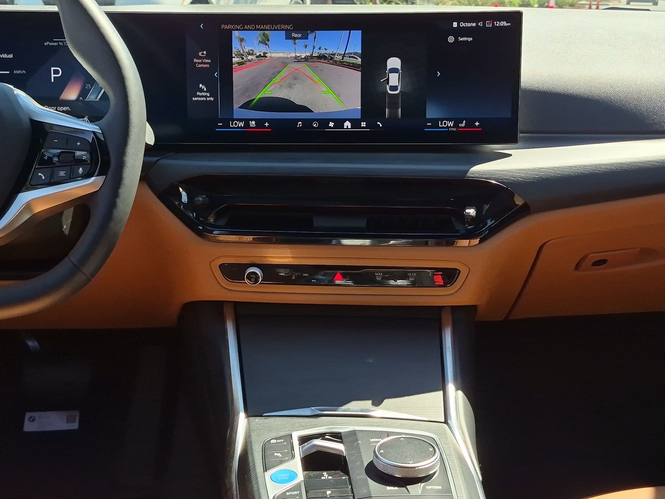 Certified 2025 BMW i4 eDrive40 w/ M Sport Package RWD image 30