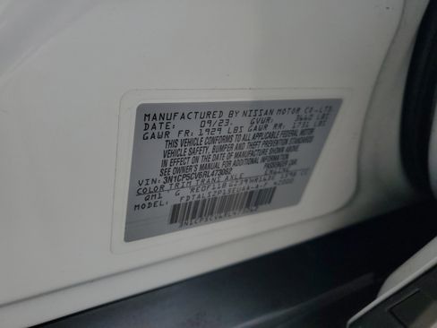 Certified 2024 Nissan Kicks SV image 30