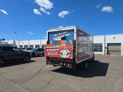 Used 2018 Ford E-450 and Econoline 450 Super Duty RWD image 2