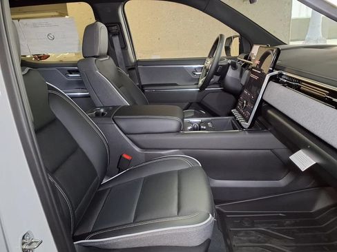 New 2026 GMC Sierra EV Elevation AWD/4WD image 6