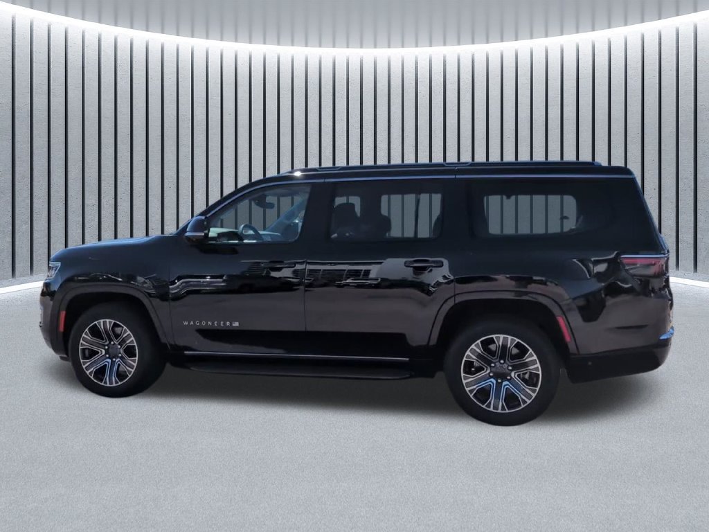 Used 2024 Jeep Wagoneer 4WD w/ Premium Group I image 11