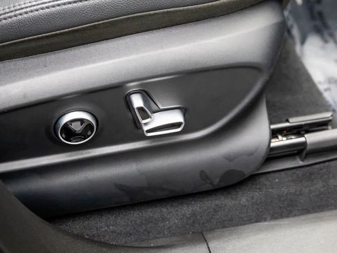 Used 2023 Maserati Grecale GT image 40