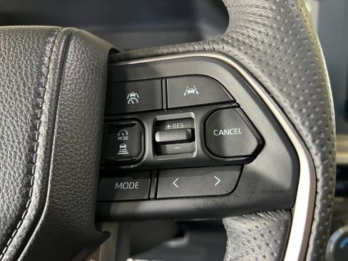 Used 2025 Toyota Tacoma TRD Sport image 23