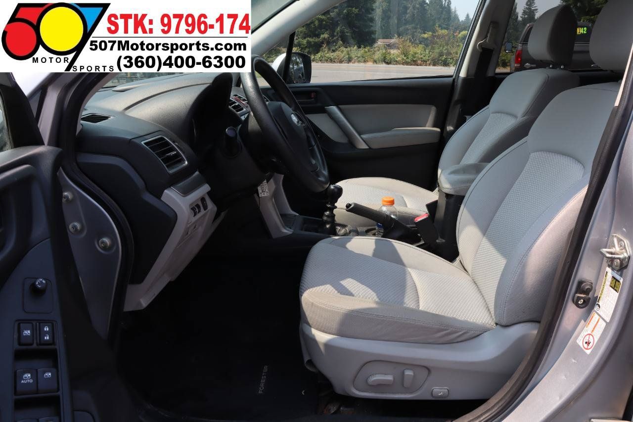 Used 2016 Subaru Forester 2.5i Premium AWD/4WD image 9