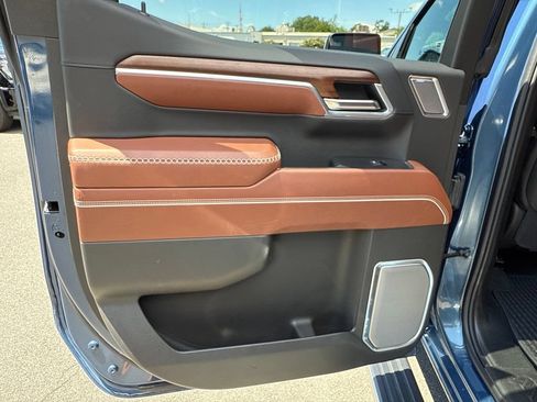 Used 2025 GMC Sierra 1500 Denali Ultimate AWD/4WD image 47