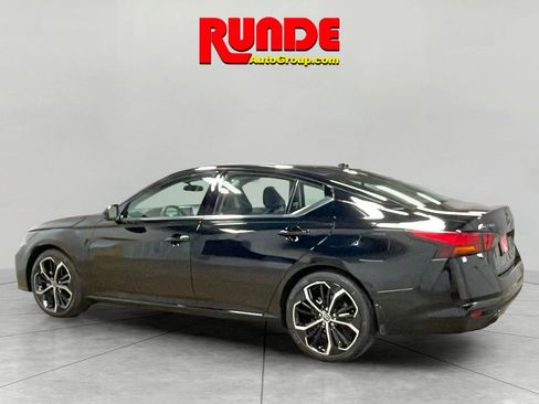 Used 2024 Nissan Altima 2.5 SR image 3