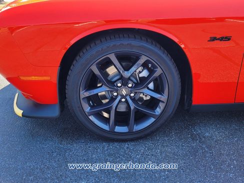 Used 2023 Dodge Challenger R/T w/ Plus Package image 9