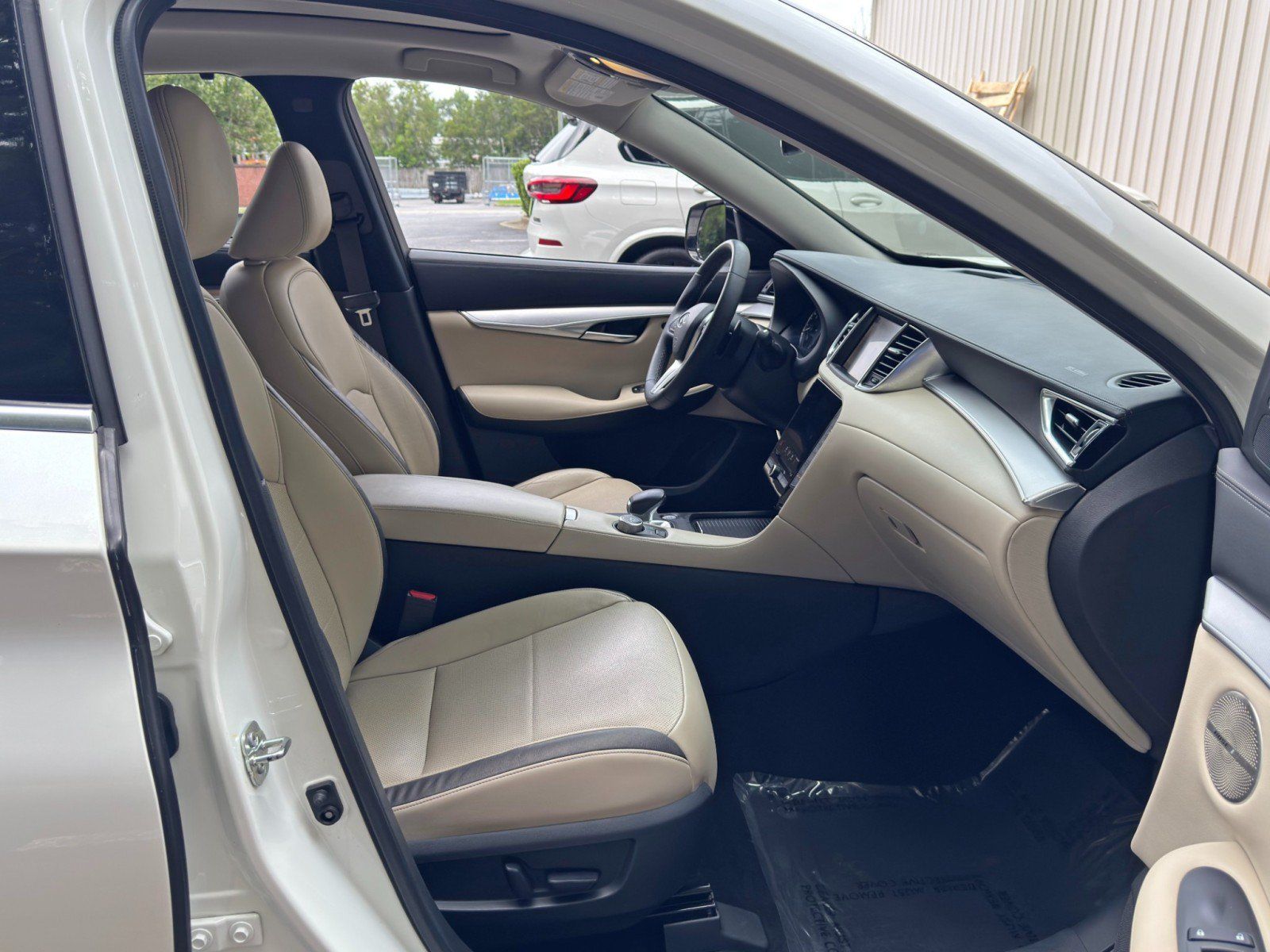 Used 2021 INFINITI QX50 FWD image 15