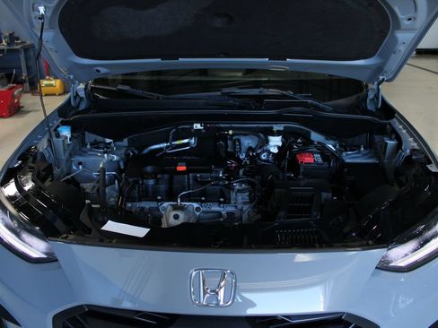 Used 2024 Honda HR-V Sport image 9