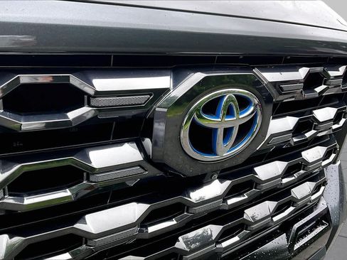 Used 2022 Toyota Tundra Platinum AWD/4WD image 29