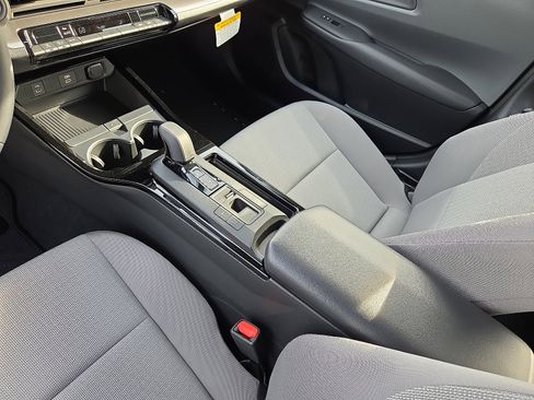 New 2026 Toyota Prius LE image 15