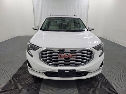Used 2019 GMC Terrain Denali w/ Driver Alert Package II FWD image 14