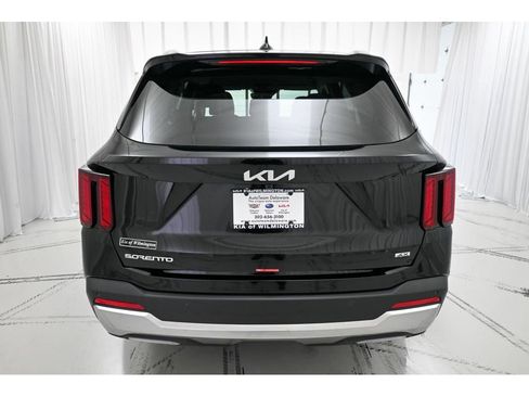 New 2026 Kia Sorento S image 6