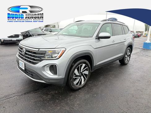 Used 2026 Volkswagen Atlas SE AWD/4WD image 1