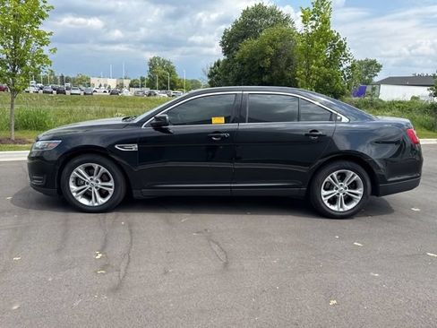 Used 2018 Ford Taurus SEL w/ Equipment Group 201A FWD image 2