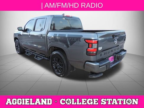 Certified 2023 Nissan Frontier SV w/ Graphics Package RWD image 6