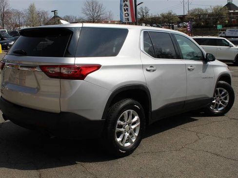 Used 2019 Chevrolet Traverse LS image 5
