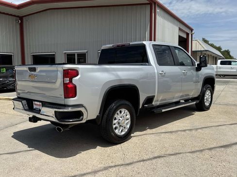 Used 2023 Chevrolet Silverado 2500 LT w/ Convenience Package AWD/4WD image 7