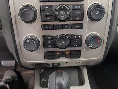 Used 2011 Ford Escape XLT w/ 203A Rapid Spec Order Code FWD image 38