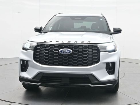 New 2026 Ford Explorer ST-Line RWD image 2