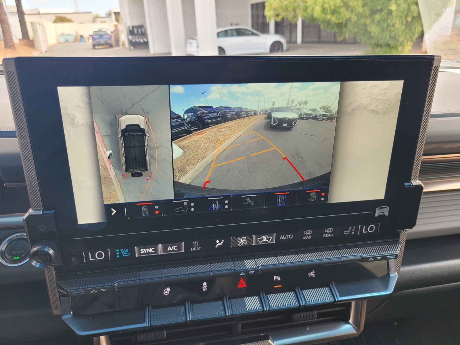 Used 2025 GMC Hummer EV 2X AWD/4WD image 18