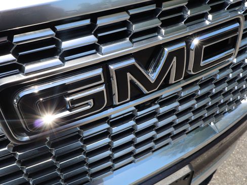 Used 2023 GMC Yukon Denali w/ Denali Reserve Package AWD/4WD image 55