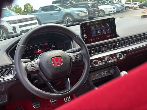 Used 2025 Honda Civic Type R image 13