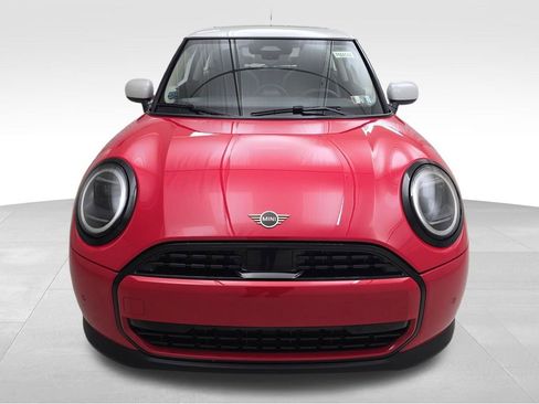 Certified 2025 MINI Cooper 2-Door Hardtop image 4