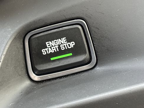 Used 2020 Chevrolet Camaro LT w/ RS Package image 31