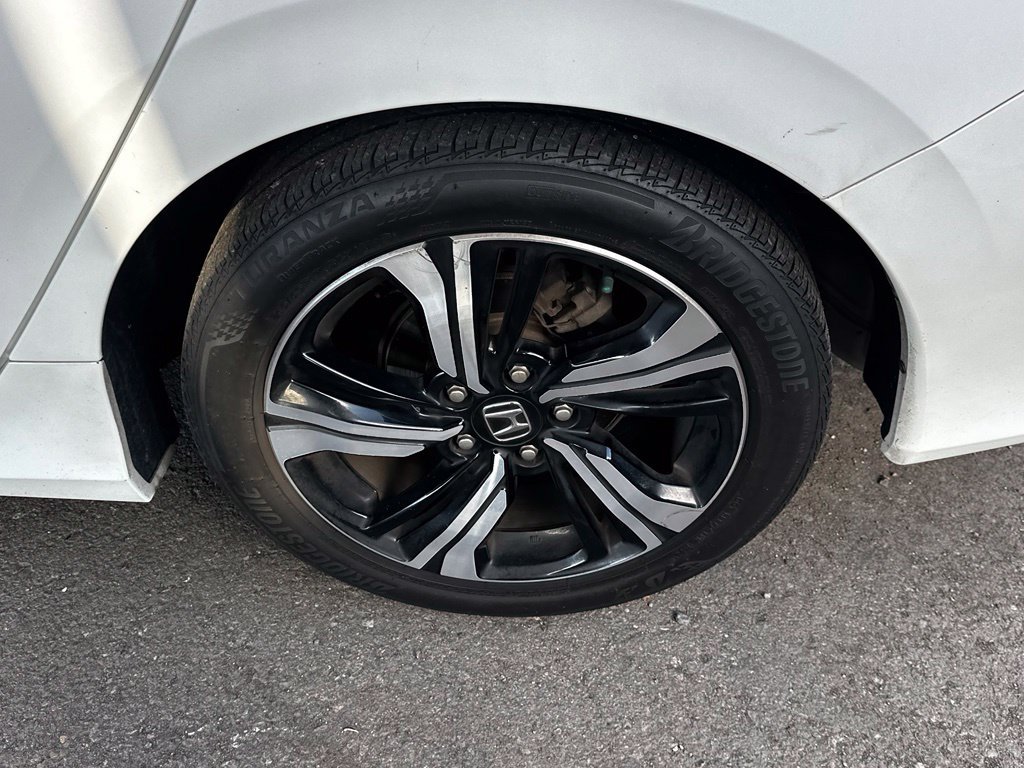 Used 2017 Honda Civic Touring image 19