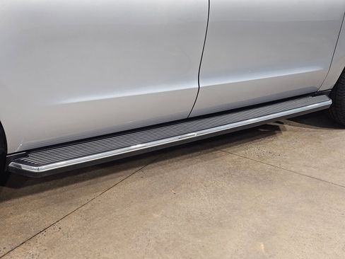 Used 2023 Ford Expedition Max XLT image 38