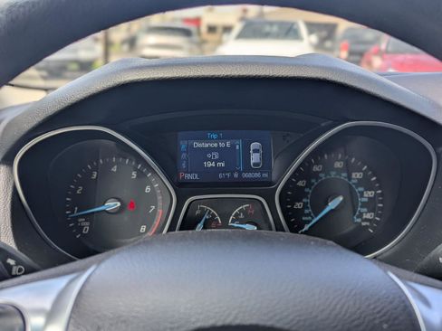 Used 2013 Ford Focus SE FWD image 13