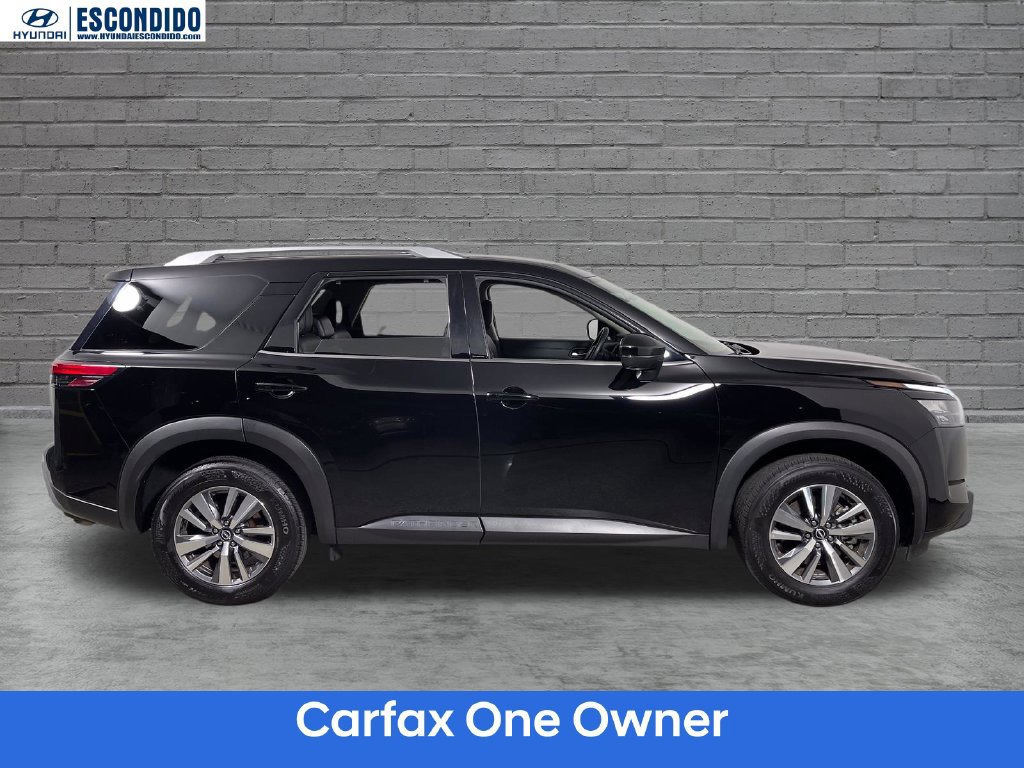 Used 2025 Nissan Pathfinder SL w/ Cargo Package FWD image 2