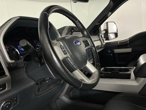 Used 2022 Ford F250 Lariat w/ Chrome Package image 23