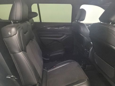 Used 2023 Jeep Grand Cherokee L Laredo AWD/4WD image 19