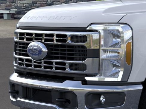 New 2026 Ford F250 XLT image 18