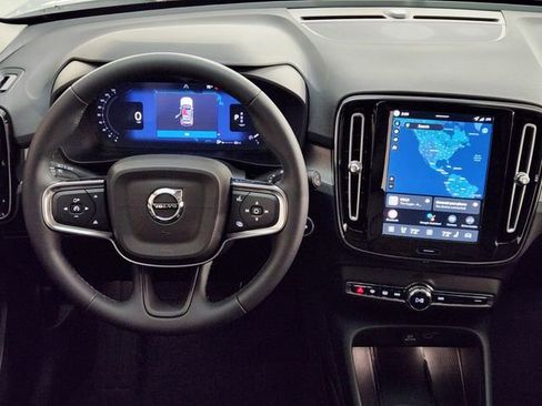 New 2026 Volvo XC40 B5 Core image 27