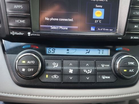Used 2017 Toyota RAV4 XLE AWD/4WD image 63