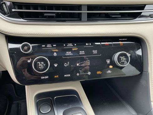 Used 2025 INFINITI QX60 Pure image 29