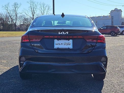 Certified 2023 Kia Forte LXS image 6