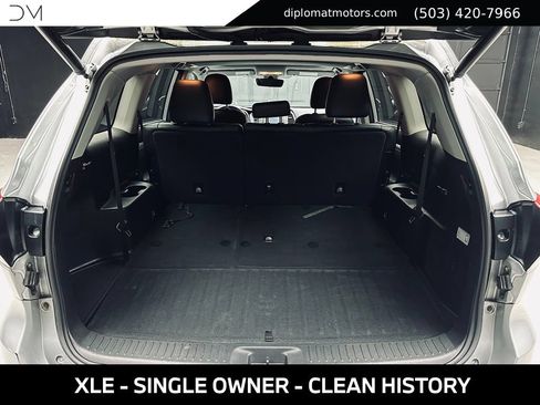 Used 2018 Toyota Highlander XLE AWD/4WD image 40