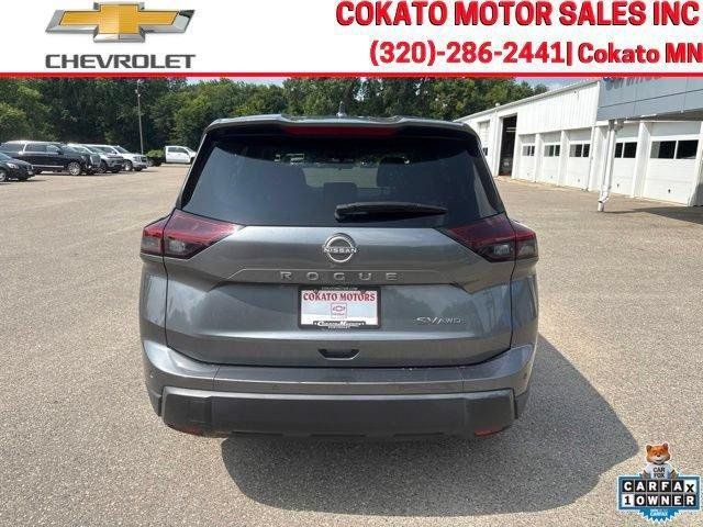 Used 2024 Nissan Rogue SV AWD/4WD image 6