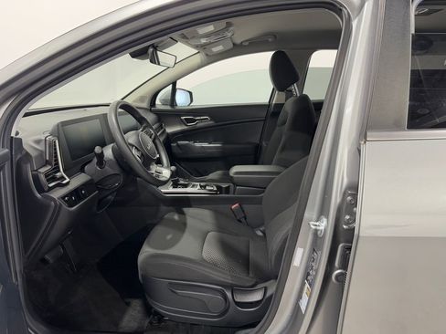 Used 2024 Kia Sportage LX AWD/4WD image 15