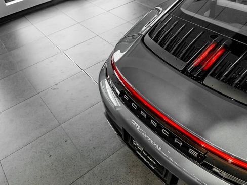 Certified 2025 Porsche 911 Carrera image 27