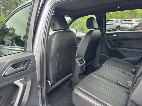 Used 2024 Volkswagen Tiguan SE R-Line FWD image 25