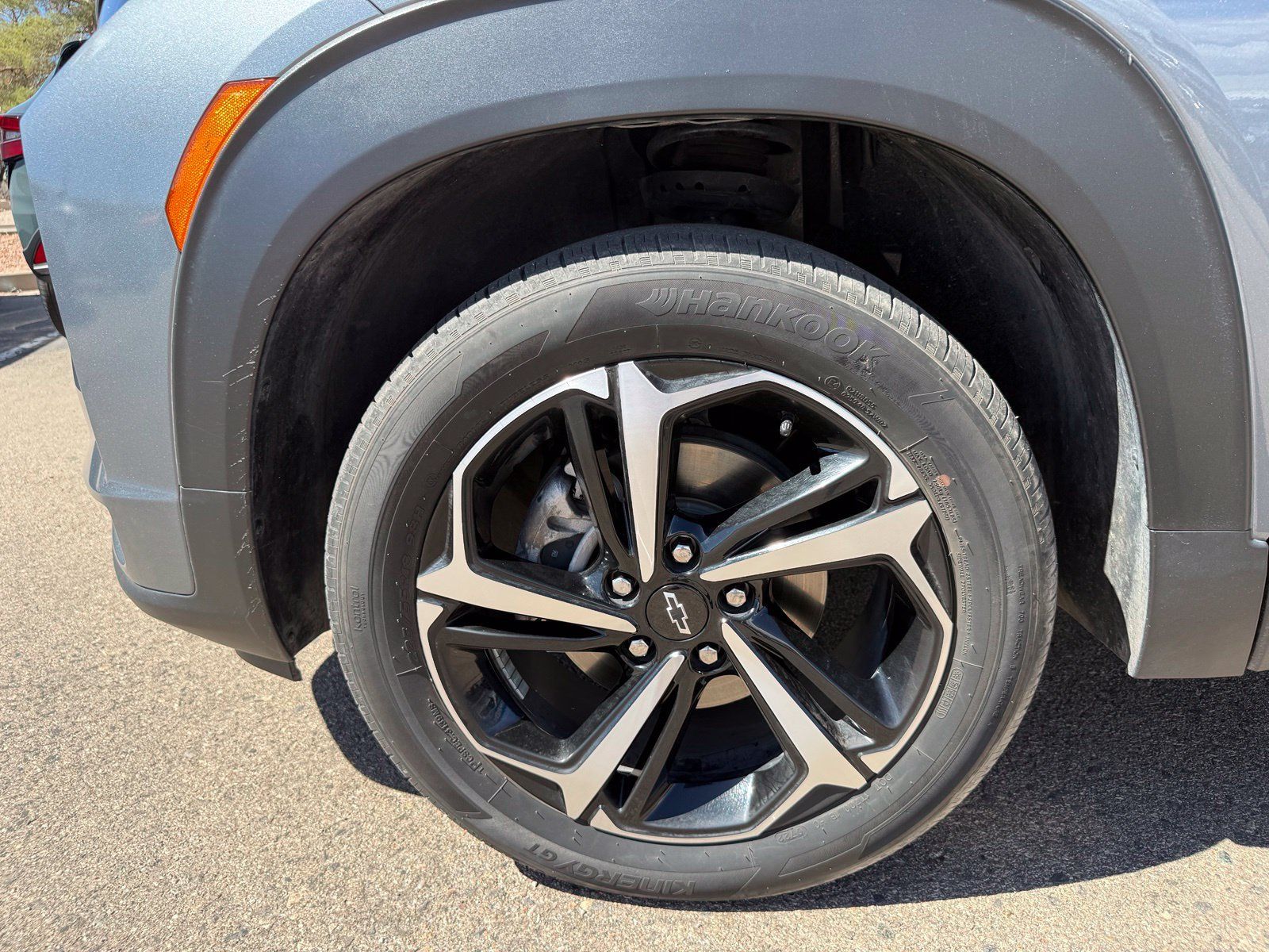Used 2022 Chevrolet TrailBlazer RS w/ Sun and Liftgate Package AWD/4WD image 39